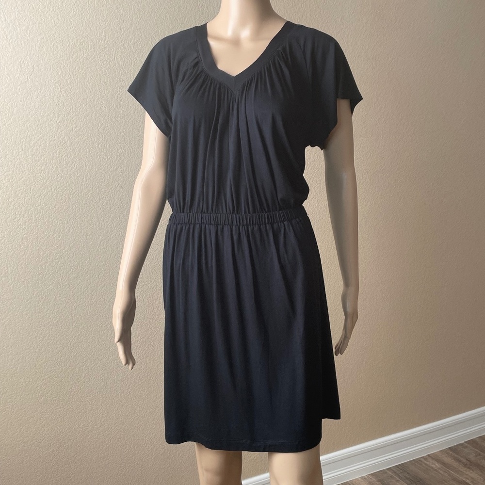 Gap Short Sleeve V-Neck Knit Dress. Elastic Waist. Size Small